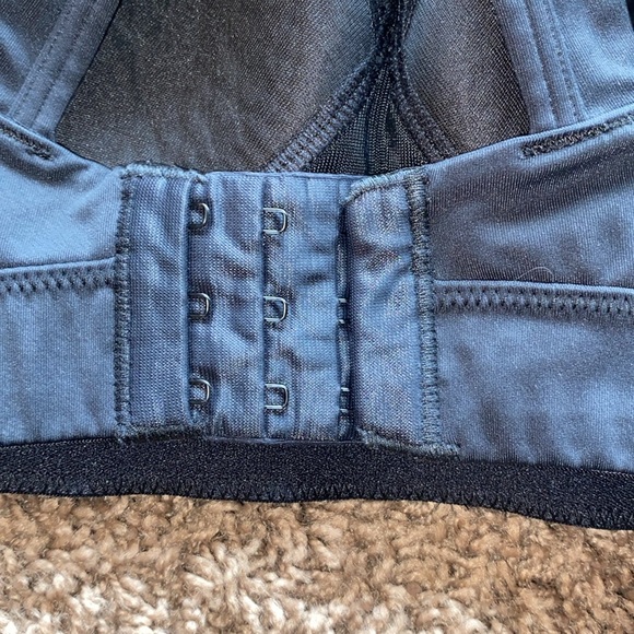 Yvette Power Crossback Sports Bra - Picture 5 of 11